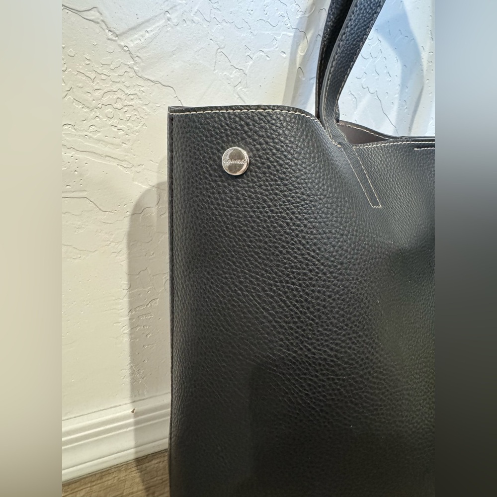 Calvin Klein Solid Black Pebbled Leather Tote Bag w/ Scarf Keychain - Picture 3 of 9